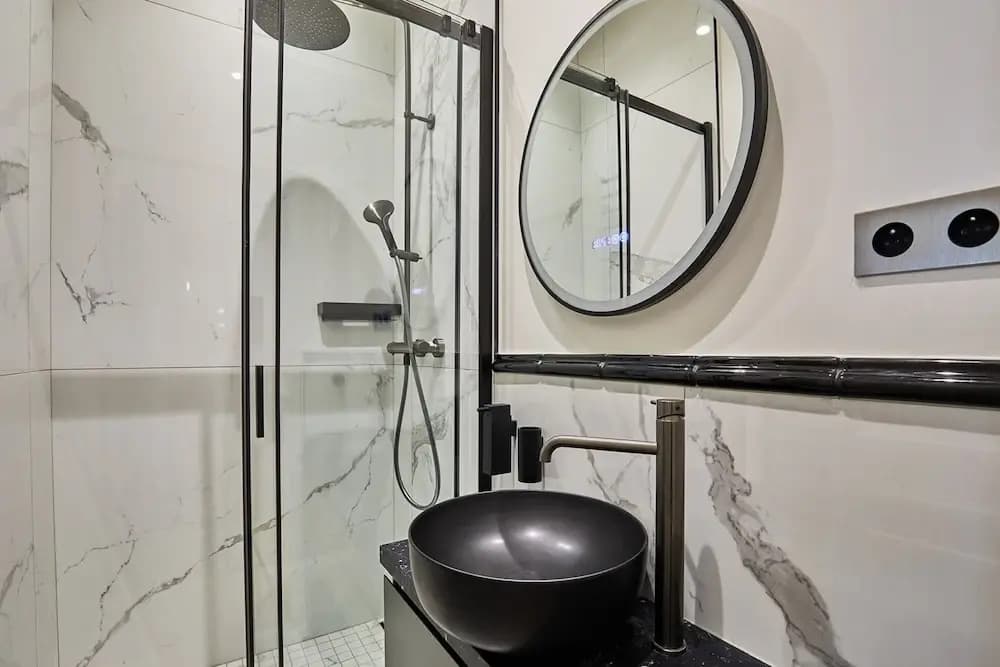 Amazing Apartment Saint Germain des Pres With AC by Studio Prestige - Miniature 8