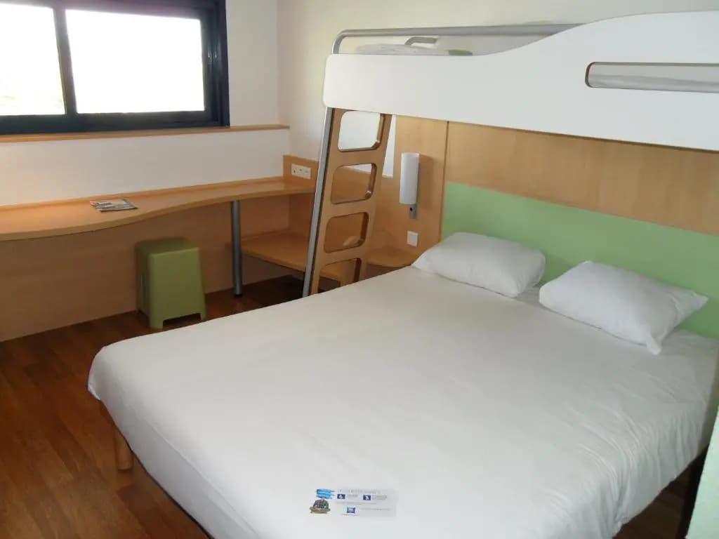 ibis budget Site du Futuroscope - Photo 2