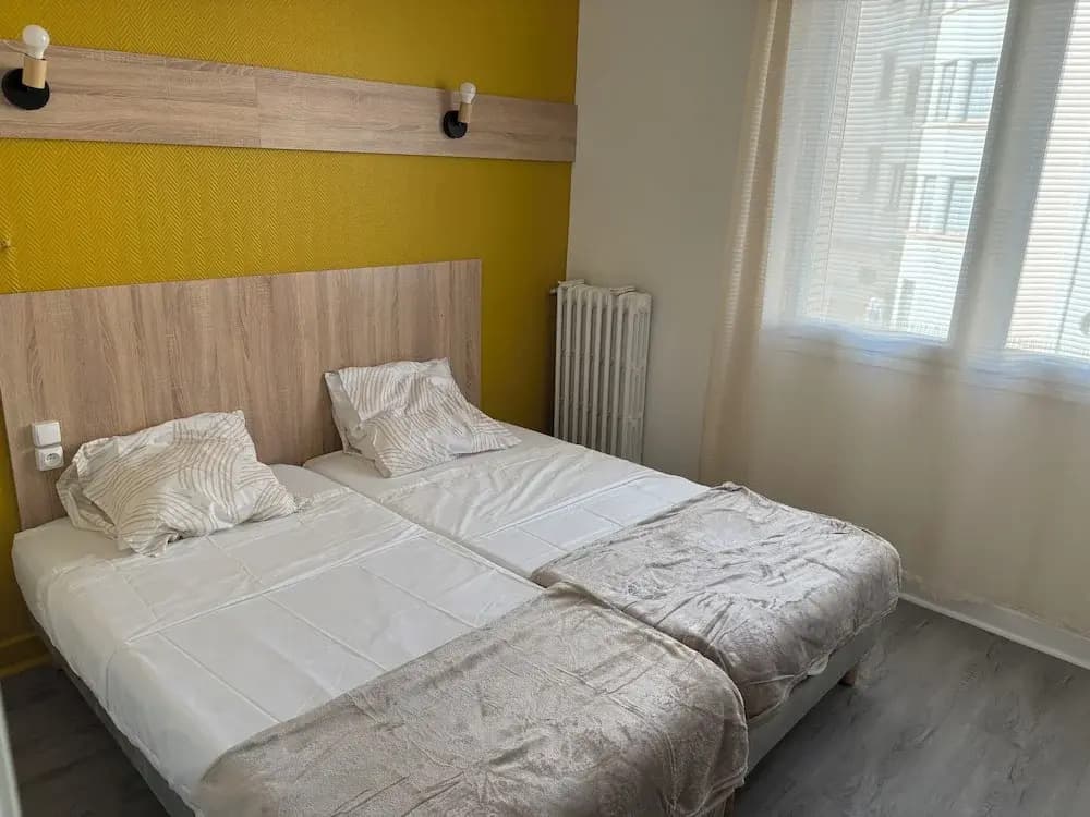 Central Hotel - Photo 3