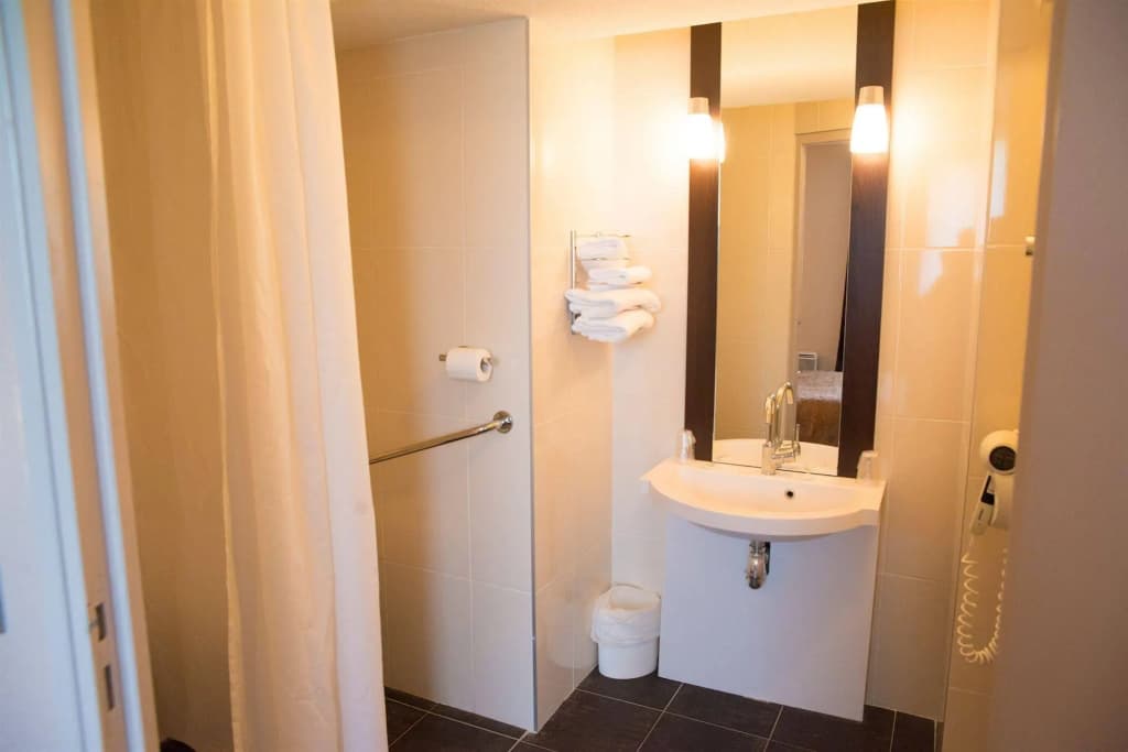 Hôtel Inn Design & Restaurant Langres - Miniature 8