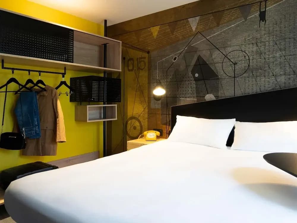 Ibis Styles Dreux Centre Gare - Miniature 6