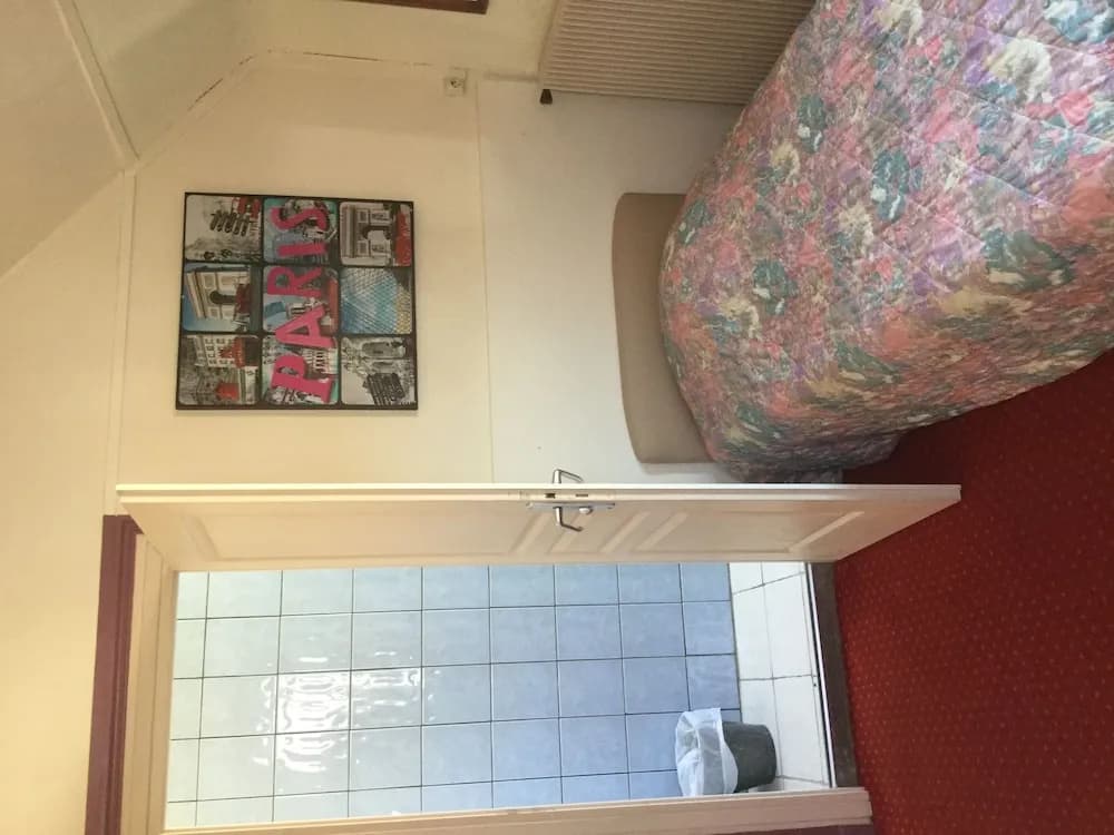 Auberge Riva Bella - Hostel - Miniature 7