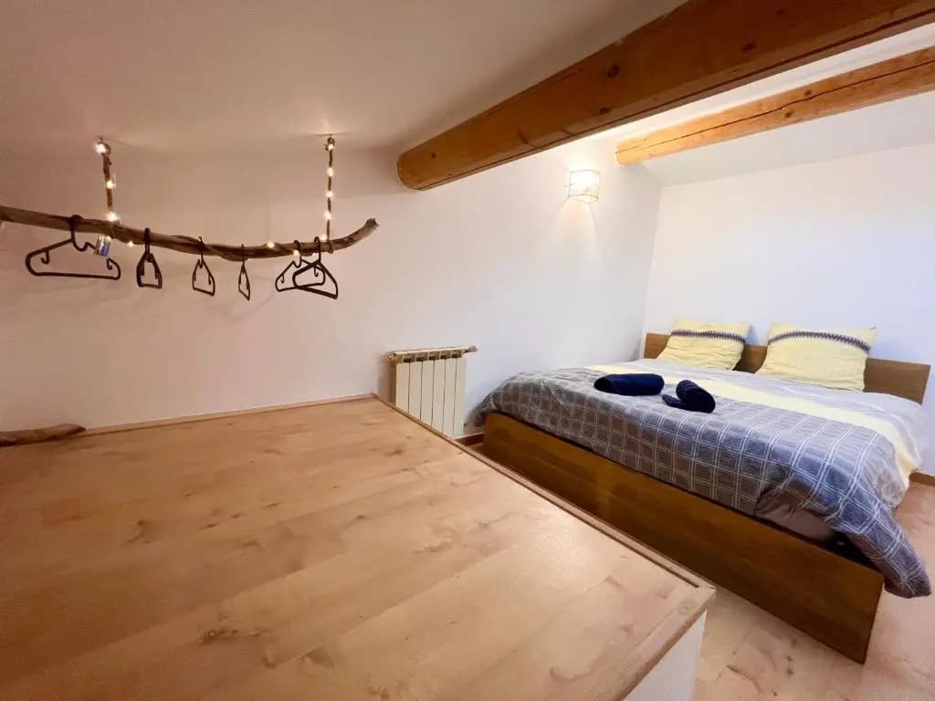 T2 avec terrasse arborée proche LOURMARIN - Photo 2