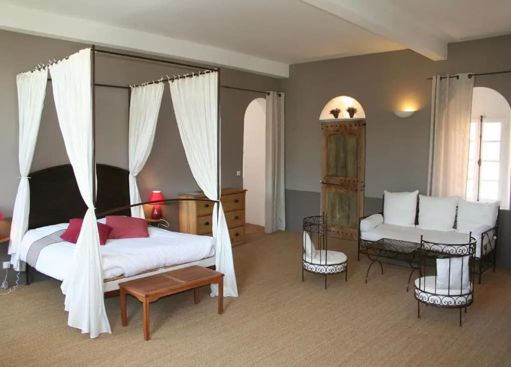 Le Couvent Hotel - Photo 2