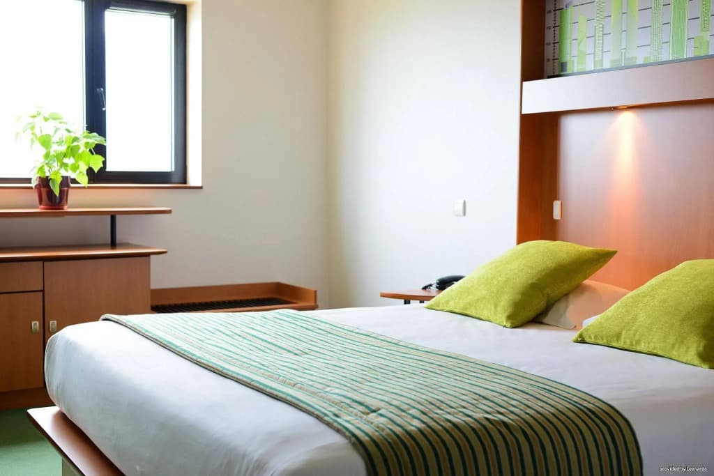 Hotel Archamps Porte Sud de Geneve - Miniature 6