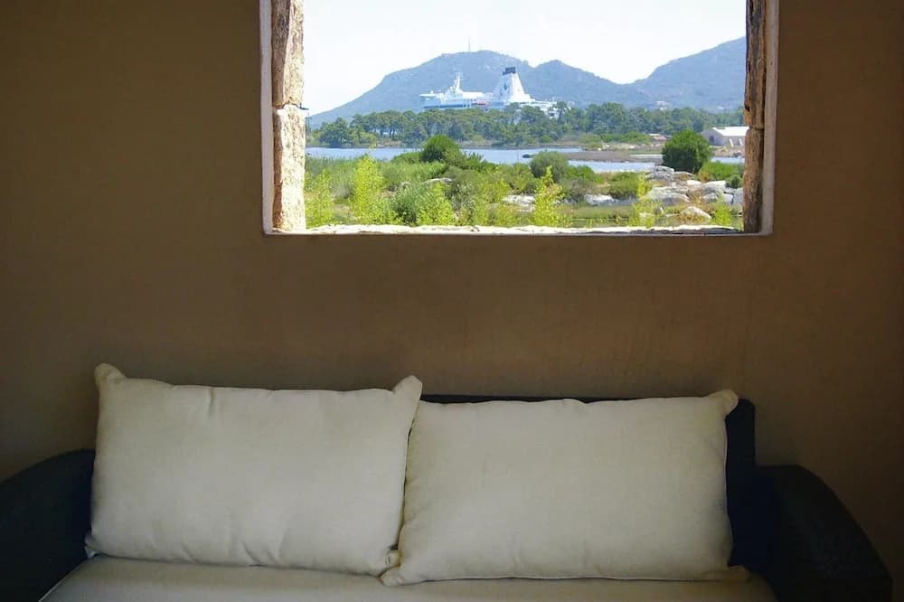 Apartment in Corsica Near Palombaggia Beach - Miniature 6