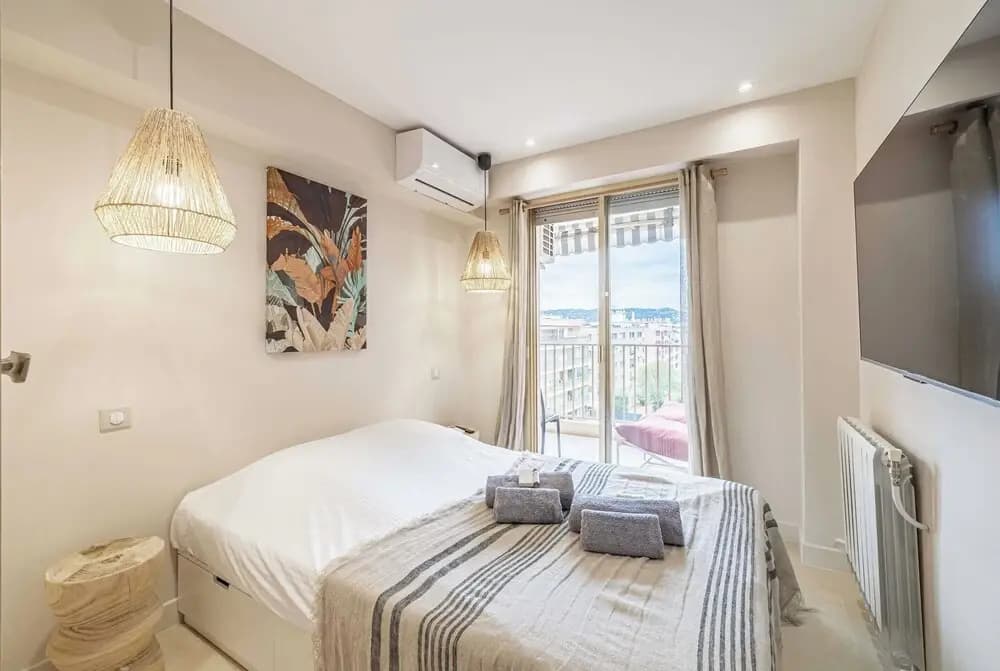 Renovated Flat 250m From the Beach - Town Centre - 2br/6p - Photo 2
