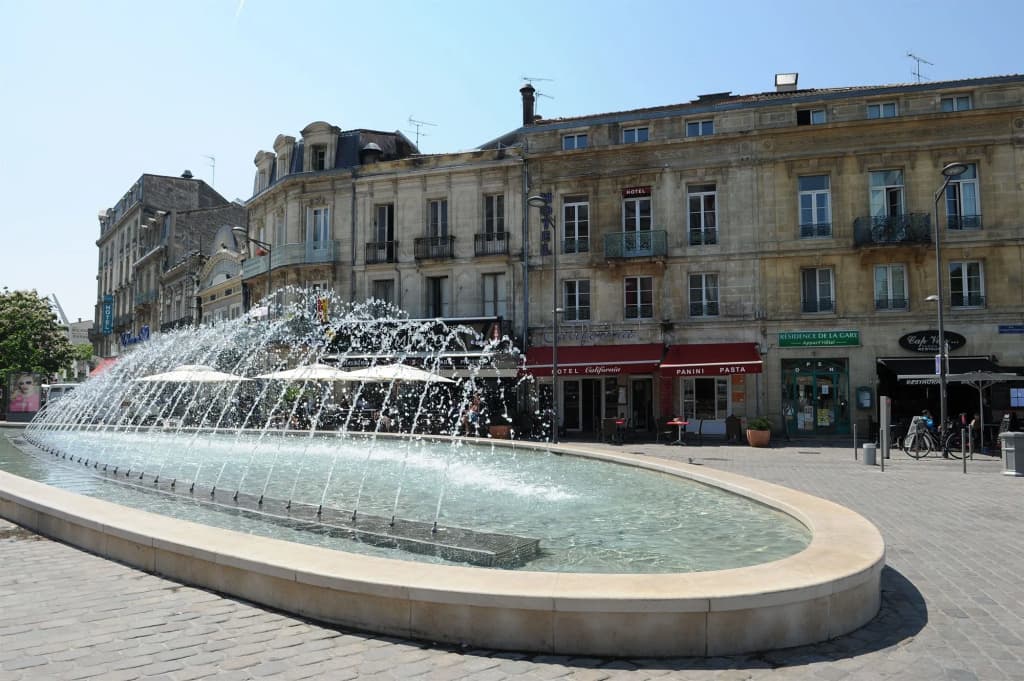 Hôtel ROSA - Bordeaux Centre Gare Saint Jean - Photo 1