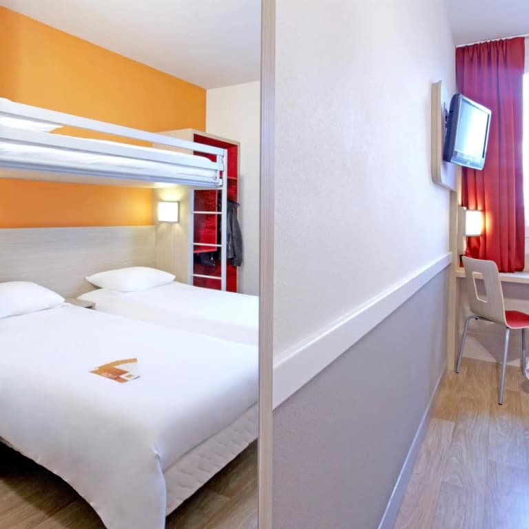 Kyriad Direct Mont De Marsan - St Avit - Photo 4