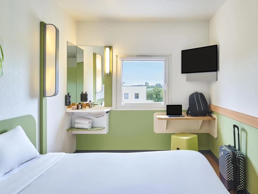ibis budget Santeny - Photo 3