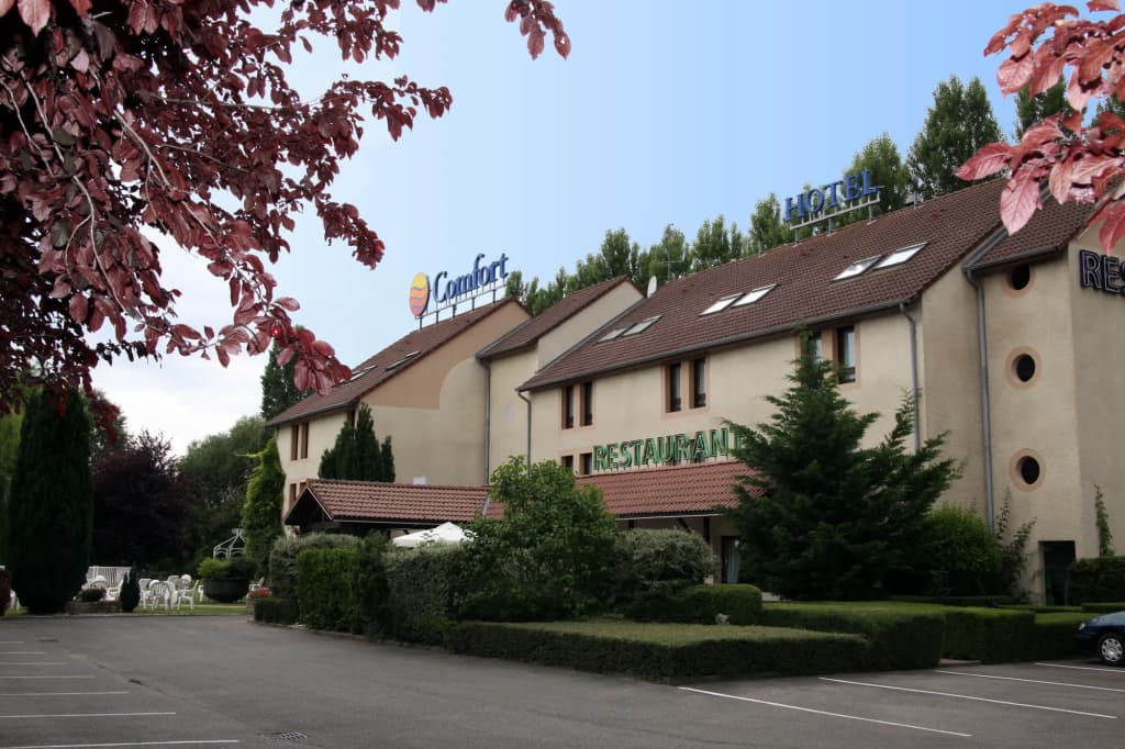 Greet Hotel Beaune - Photo 1