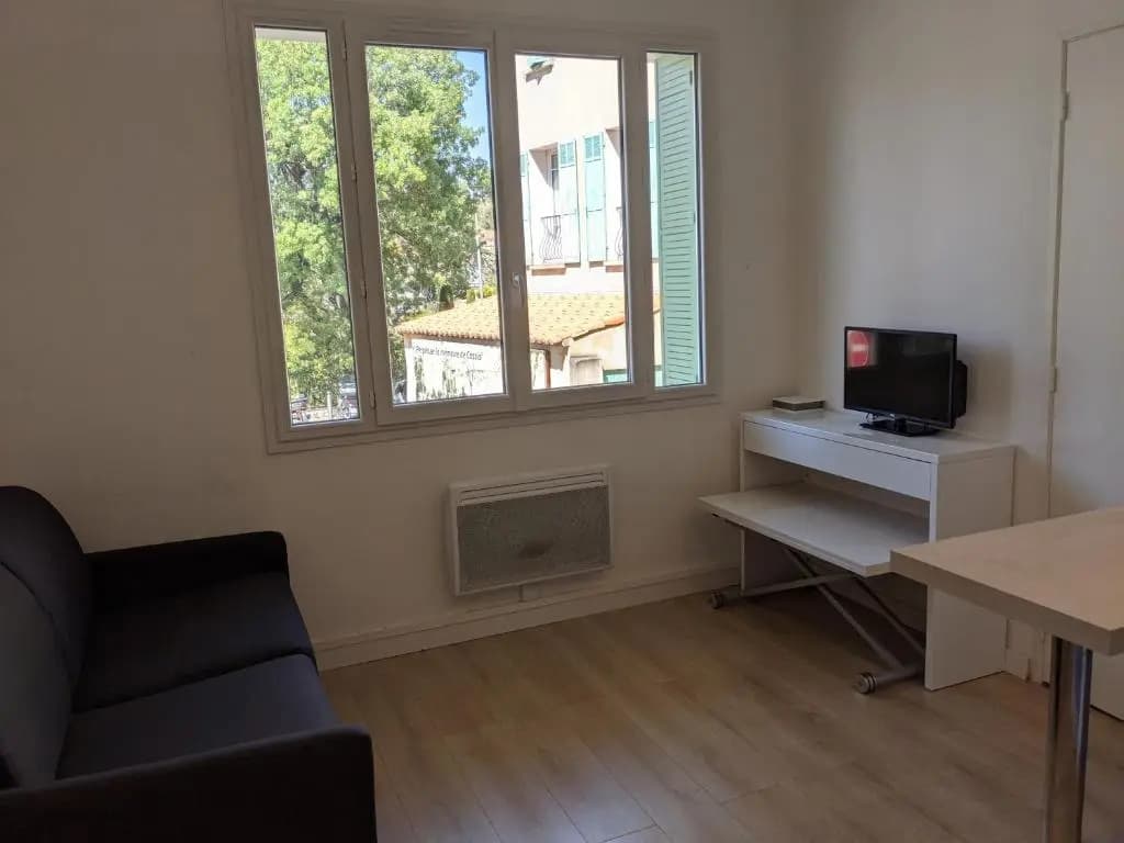Appartement au cœur de cassis vue sur le parc - Photo 4