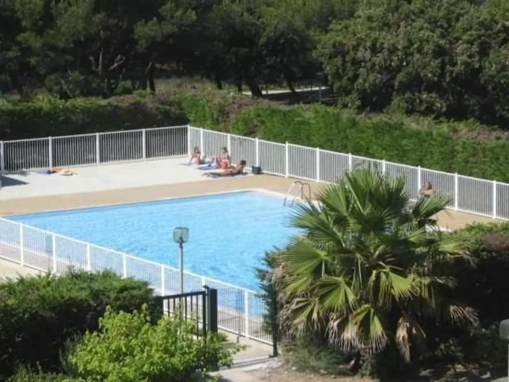 Appartement Six-Fours-les-Plages, 2 pièces, 4 personnes - FR-1-316-212 - Miniature 6