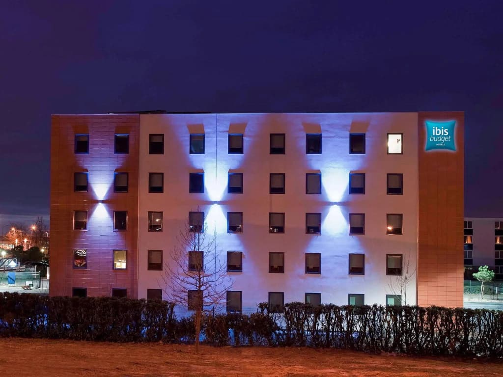 ibis budget Toulouse Blagnac Aéroport - Photo 1