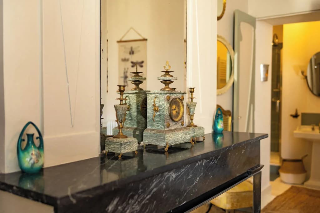 Champagne House - Photo 1
