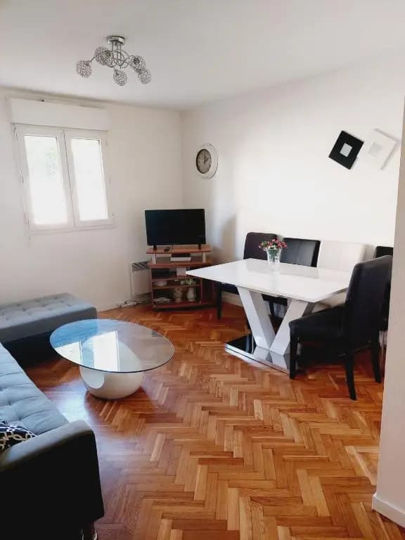 Superbe appart 2 pièces -accès autonome- avec parking gratuit - Photo 3