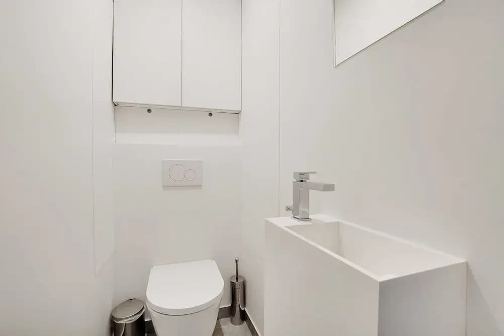 Passy / Eiffel Tower - Amazing 2BR With Garden - Miniature 8