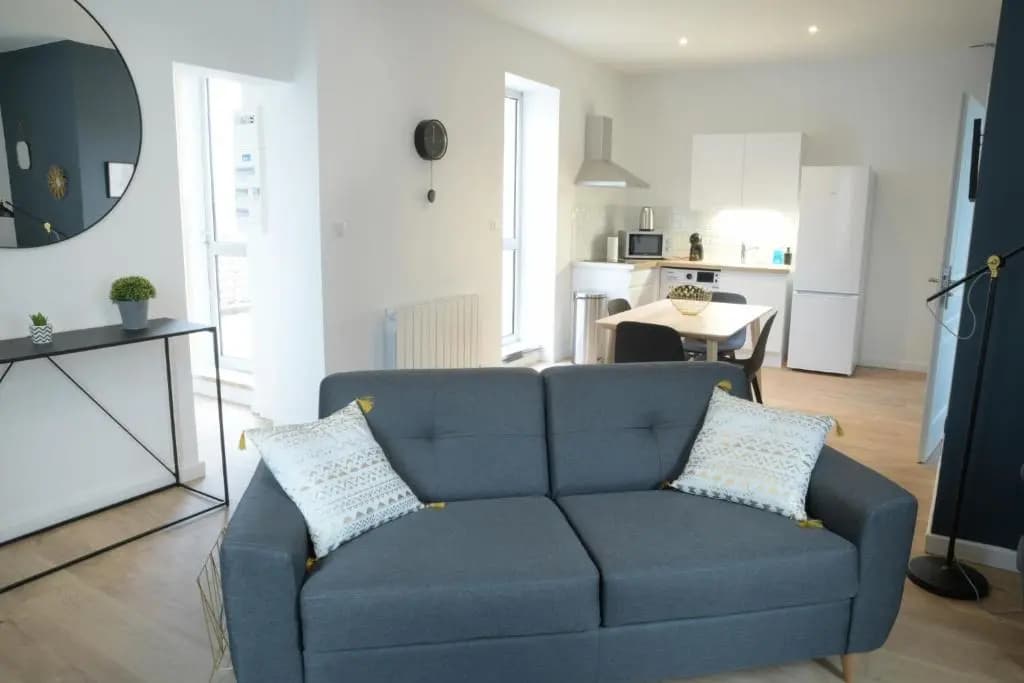 T2 de 55m2 avec toit terrasse, hyper centre, wifi, Netflix, draps, savons et serviettes fournis - Photo 3