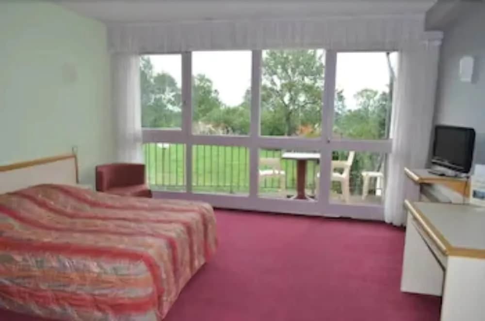 INTER-HOTEL Salers Le Gerfaut - Photo 4