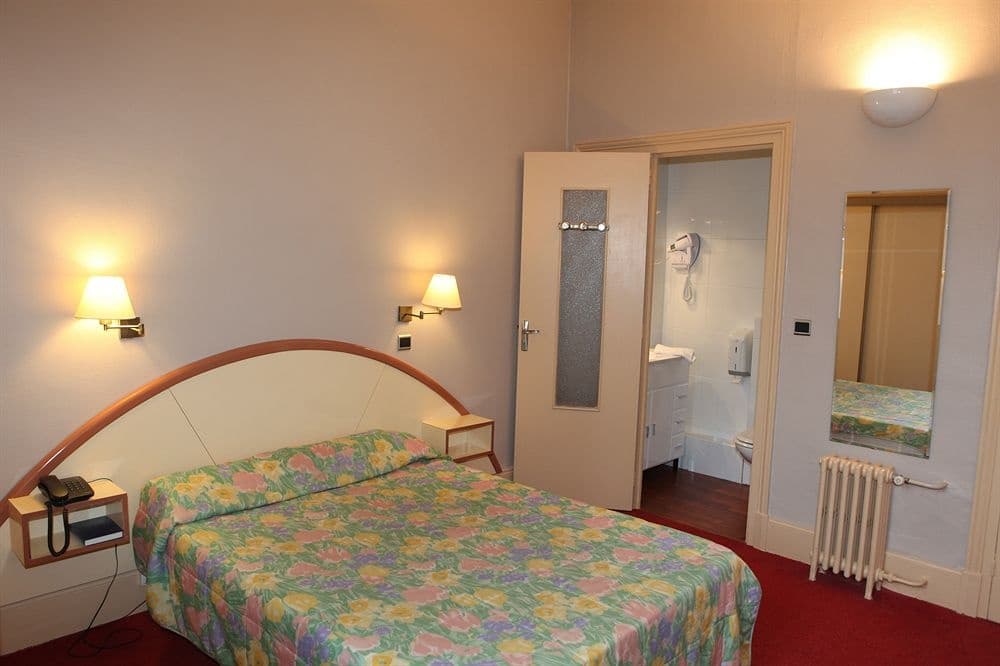 Inter Hotel Bristol - Photo 2