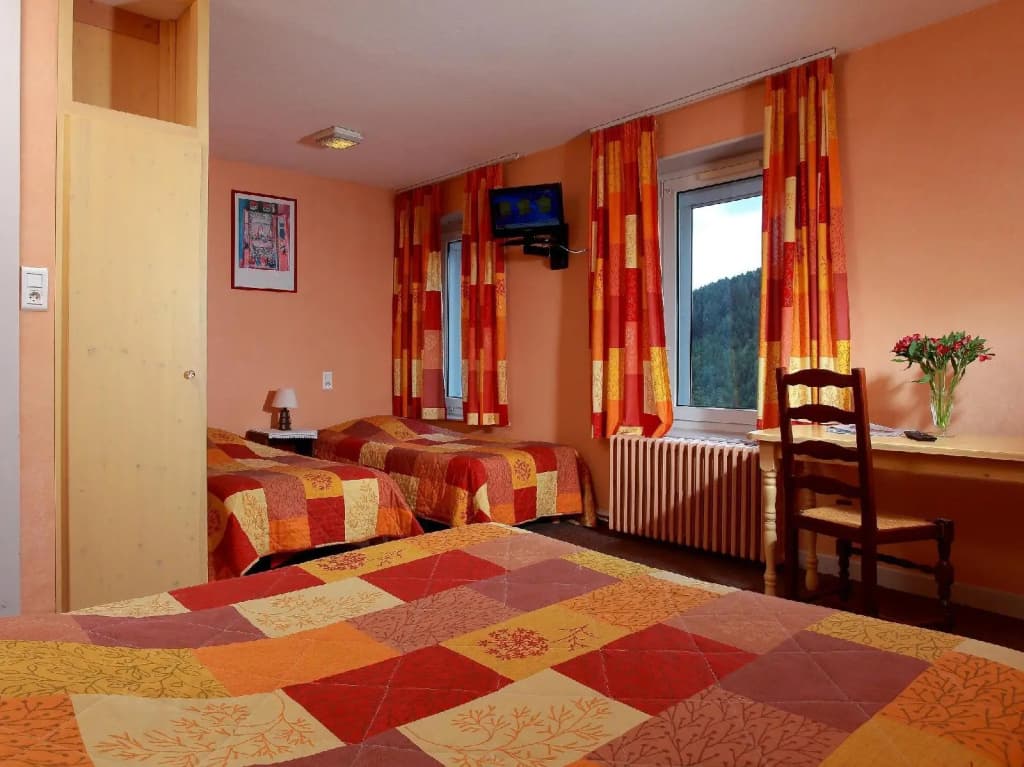 Hotel De la Grande Cascade - Photo 3