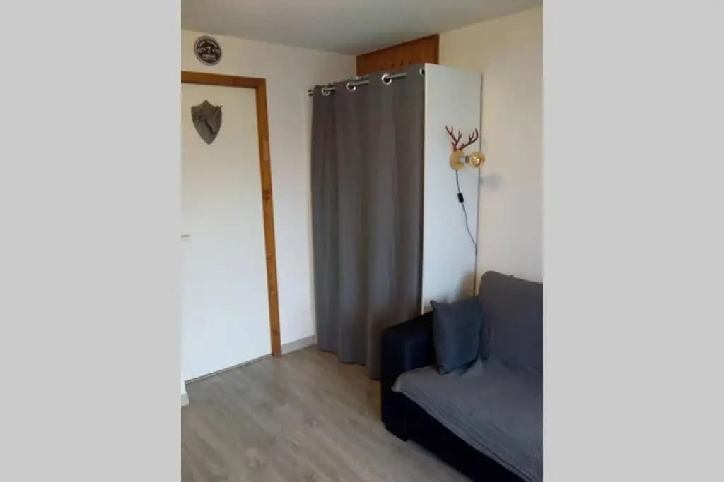 Au Pied des Pistes B31, Chaleureux studio 4 pers, vue sur la vallée imprenable avec WIFI, DRAPS NON COMPRIS - Photo 3