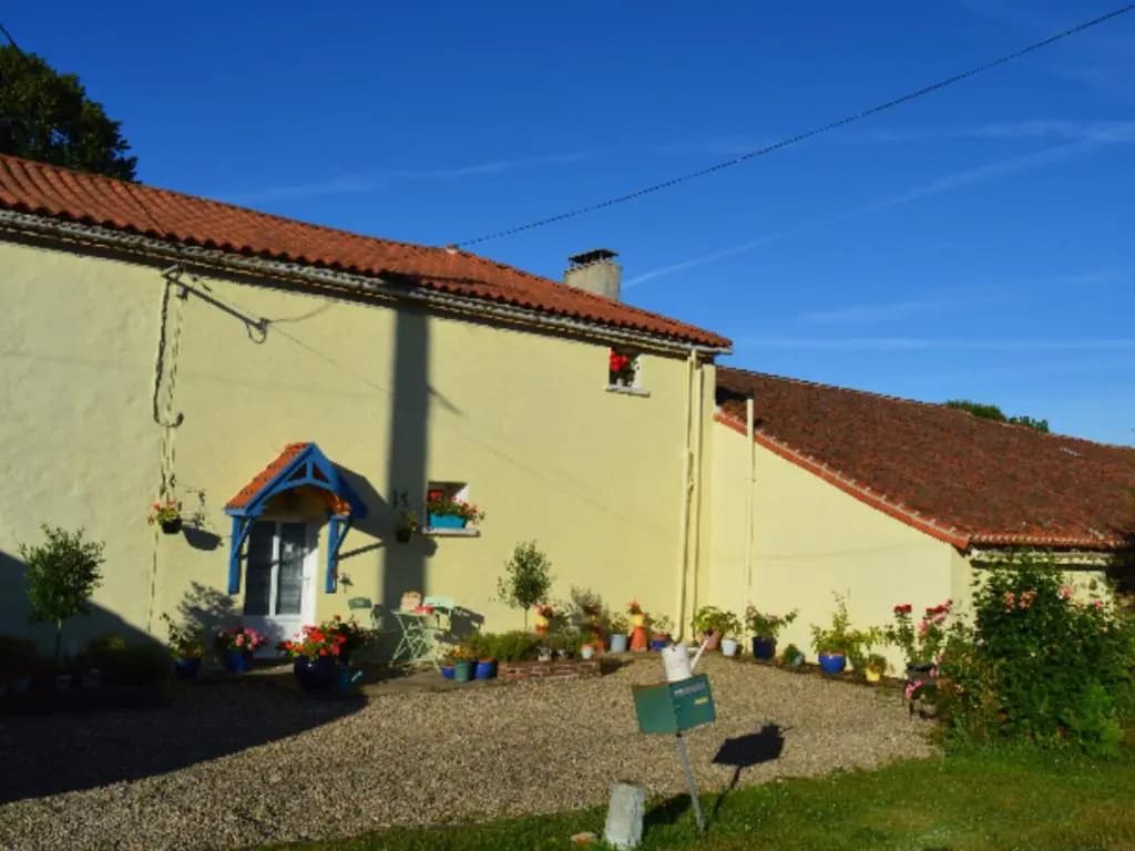Homestay at Residence de la Arrabella - Miniature 8
