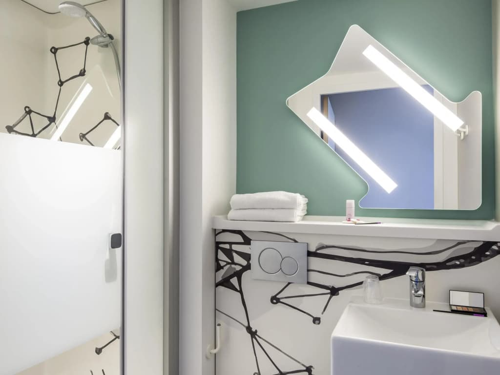 Ibis Budget Reims Thillois - Photo 5