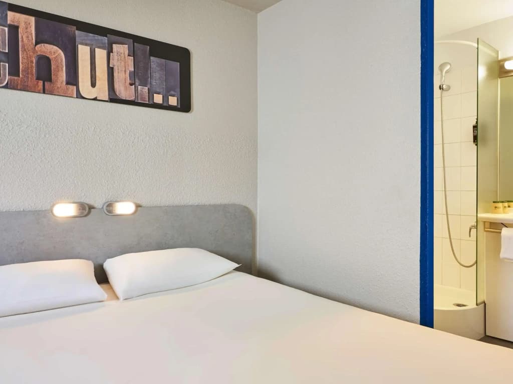 ibis budget Versailles Chateau Saint Cyr - Photo 4