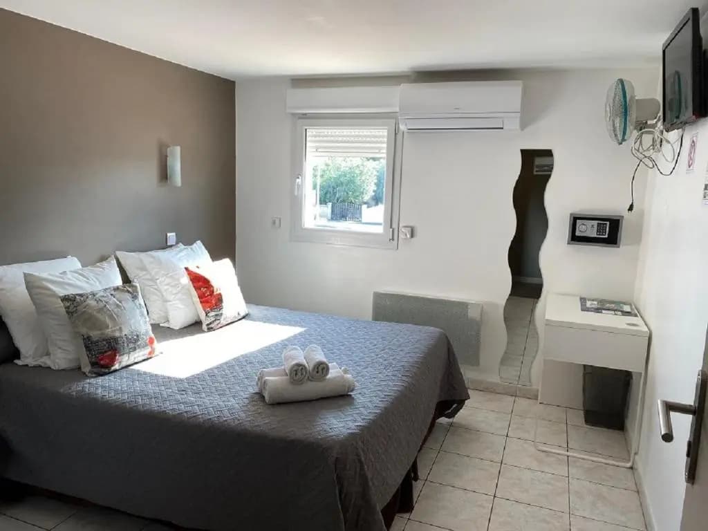 Hôtel La Chaumière - Photo 3