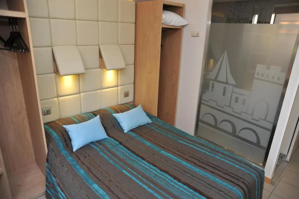 Hotel Espace Cité - Miniature 6