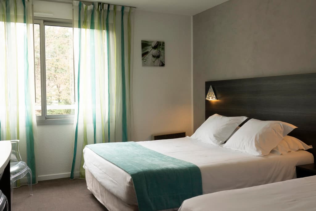 Hotel-Restaurant Les Oliviers - Photo 2