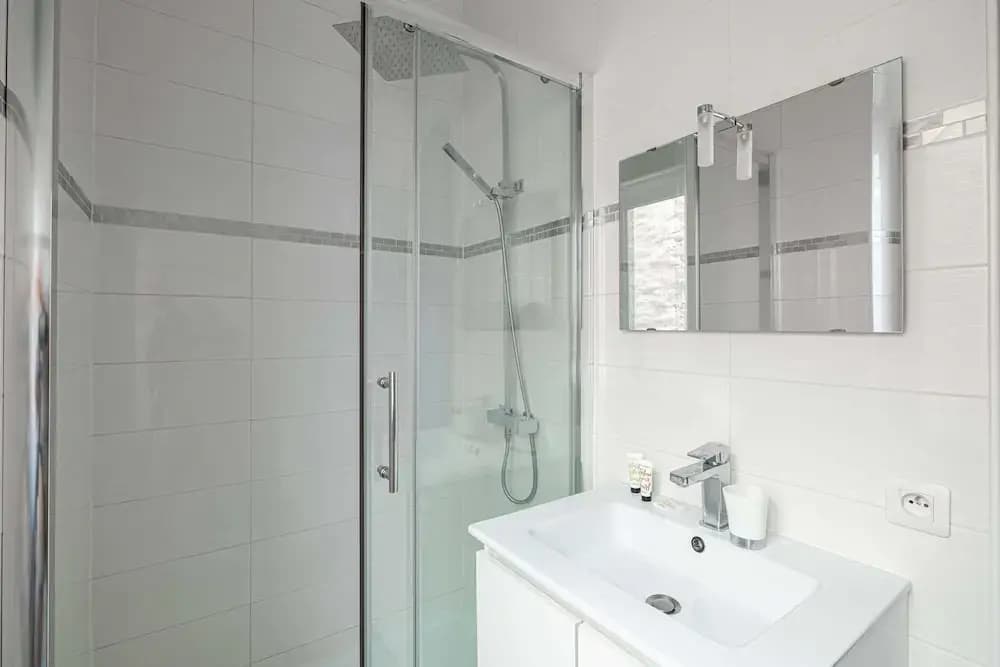Beautiful Renovated Apartment - Carre D'or - 1br/2p - Miniature 8