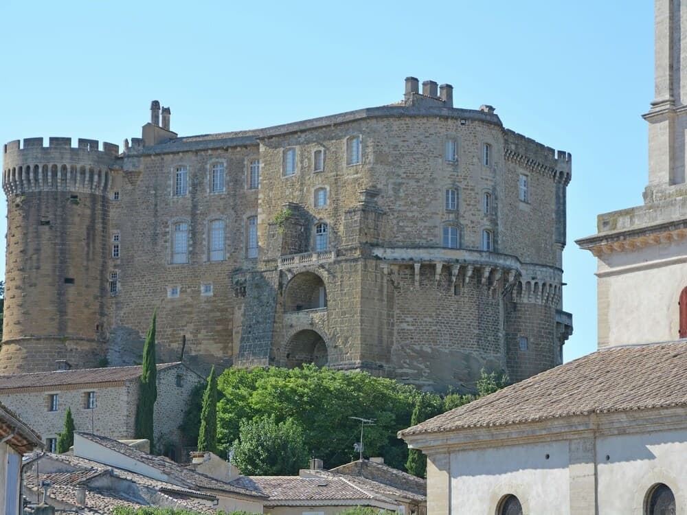Villa in Malaucene Near Mount Ventoux - Photo 1