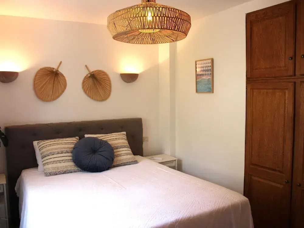 Holiday Home With Garden - Photo 4