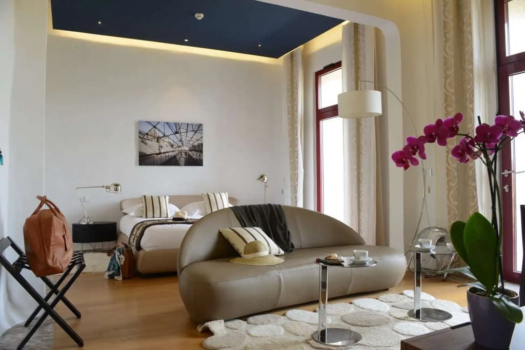 Domaine Riberach – Hôtel 4* - Restaurant gastronomique - Spa - Piscine - Vignoble - Miniature 7