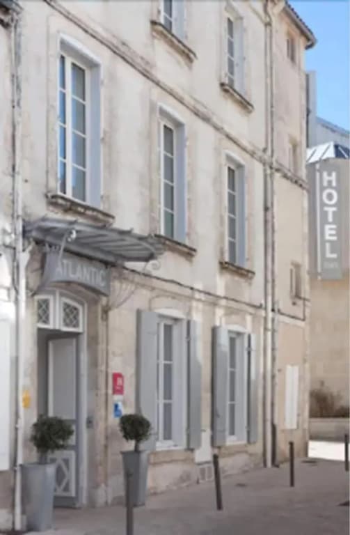 Hôtel Atlantic - Photo 1
