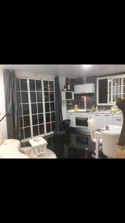 Apartment With in Sainte Rose With Pool Access Furnished - Photo 4