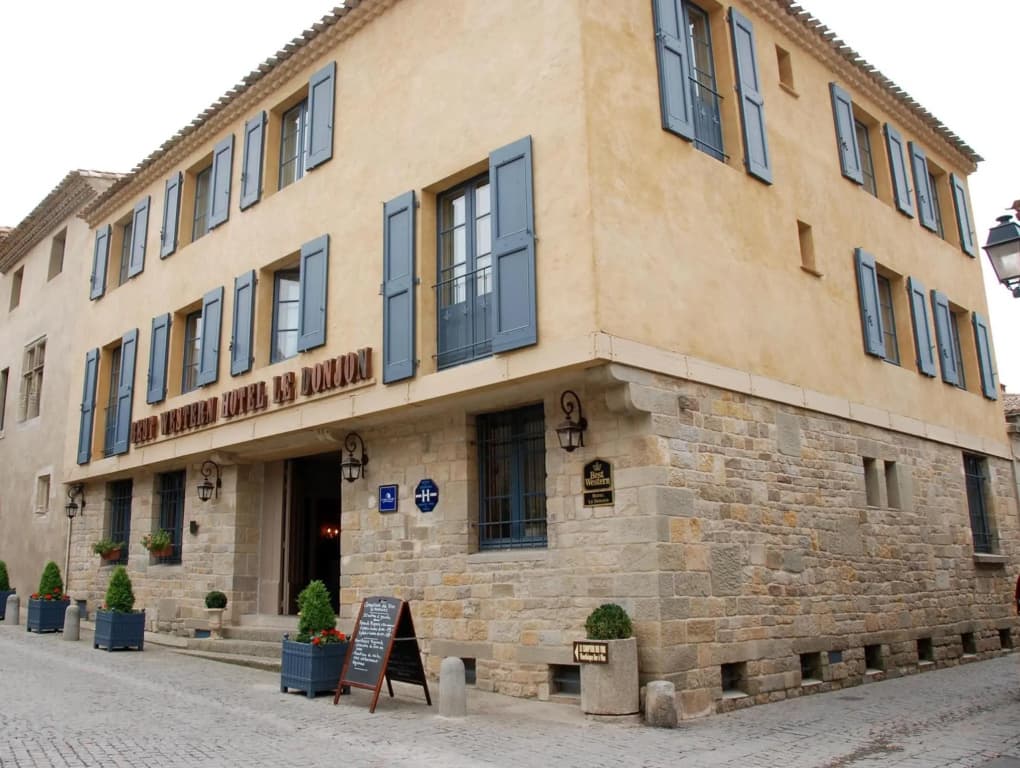 Hôtel Le Donjon - Coeur de la Cité Médiévale - Photo 1