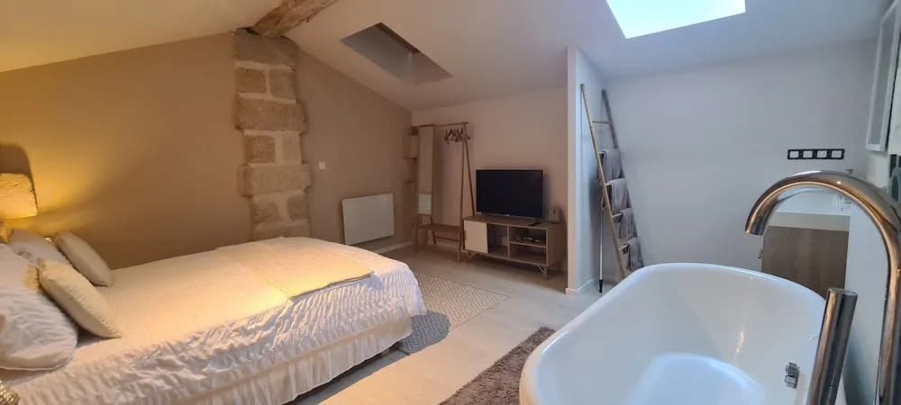 Lariviere - Photo 1