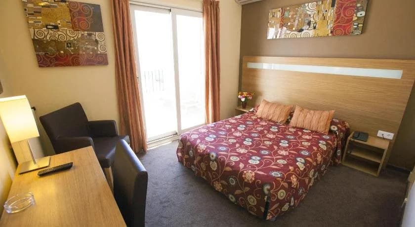 Hotel Miramar - Photo 4