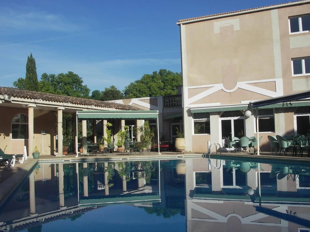 Hôtel Restaurant le César - Photo 1