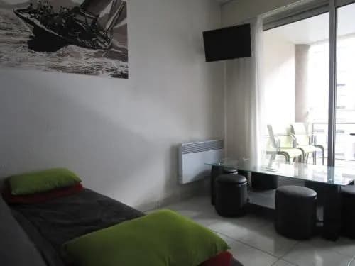 Rental Villa Place Guynemer - Photo 2