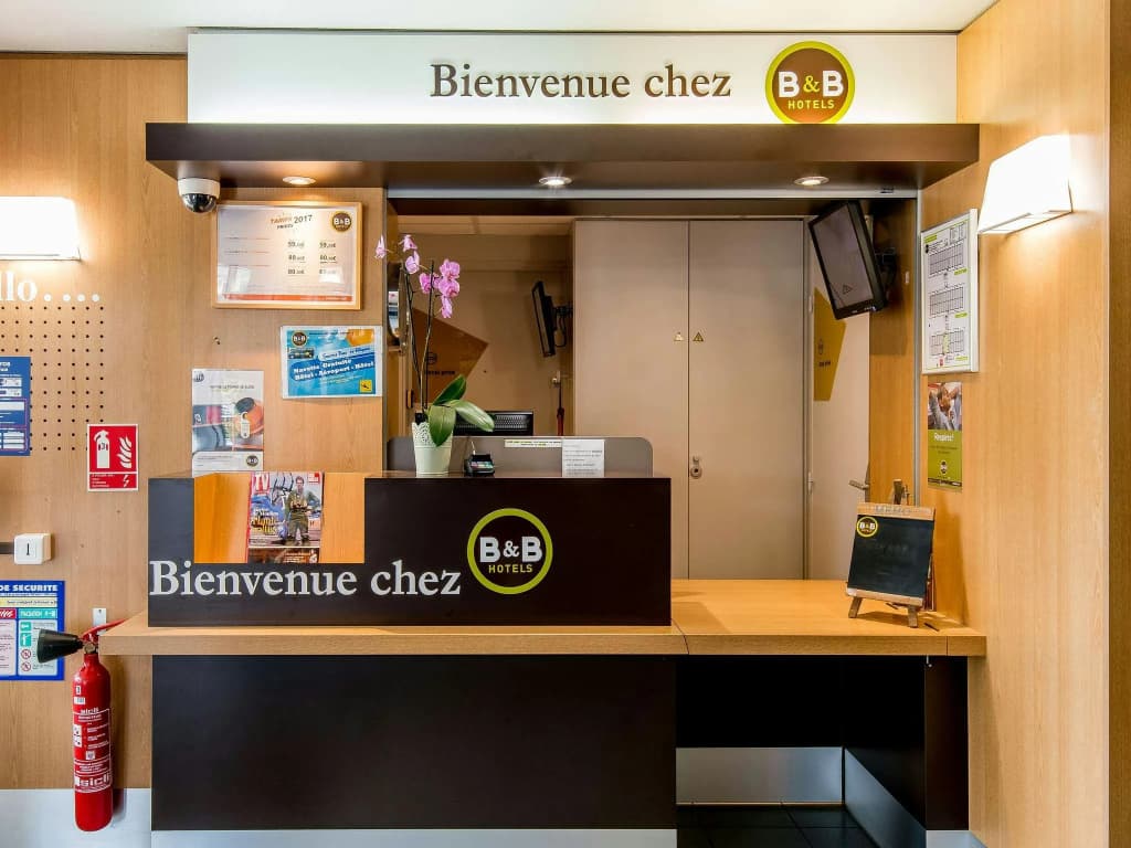B&B HOTEL Bordeaux Mérignac HOTEL de Ville - Photo 1