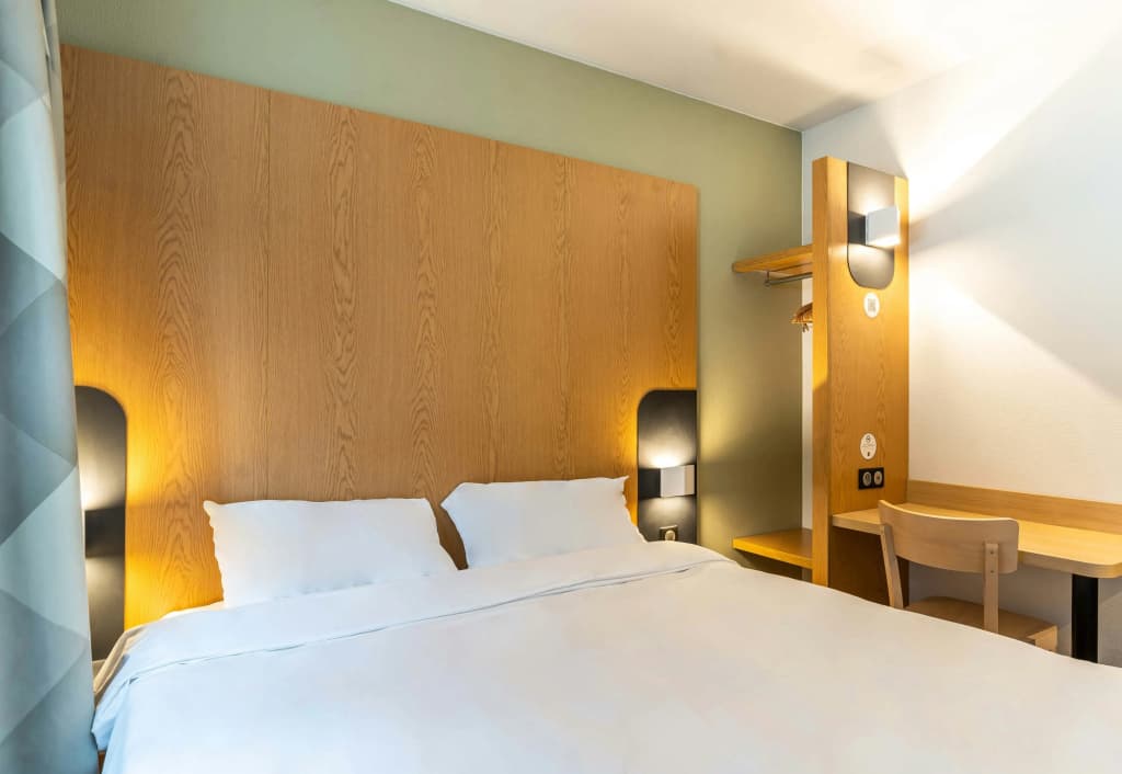 B&B HOTEL Aix-en-Provence Le Tholonet - Photo 2