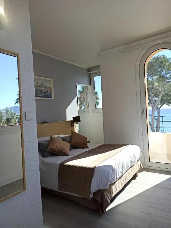 Hotel Restaurant Miramar L'orchidee - Photo 3