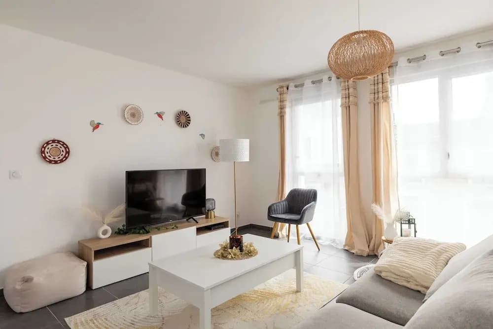 Charming Apartment 2br/4p - Near to Lyon - Miniature 6
