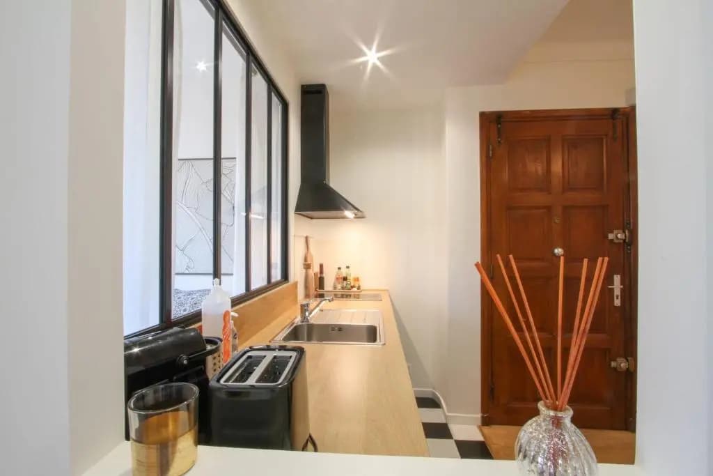 Pretty 2 rooms in the city center - Photo 1