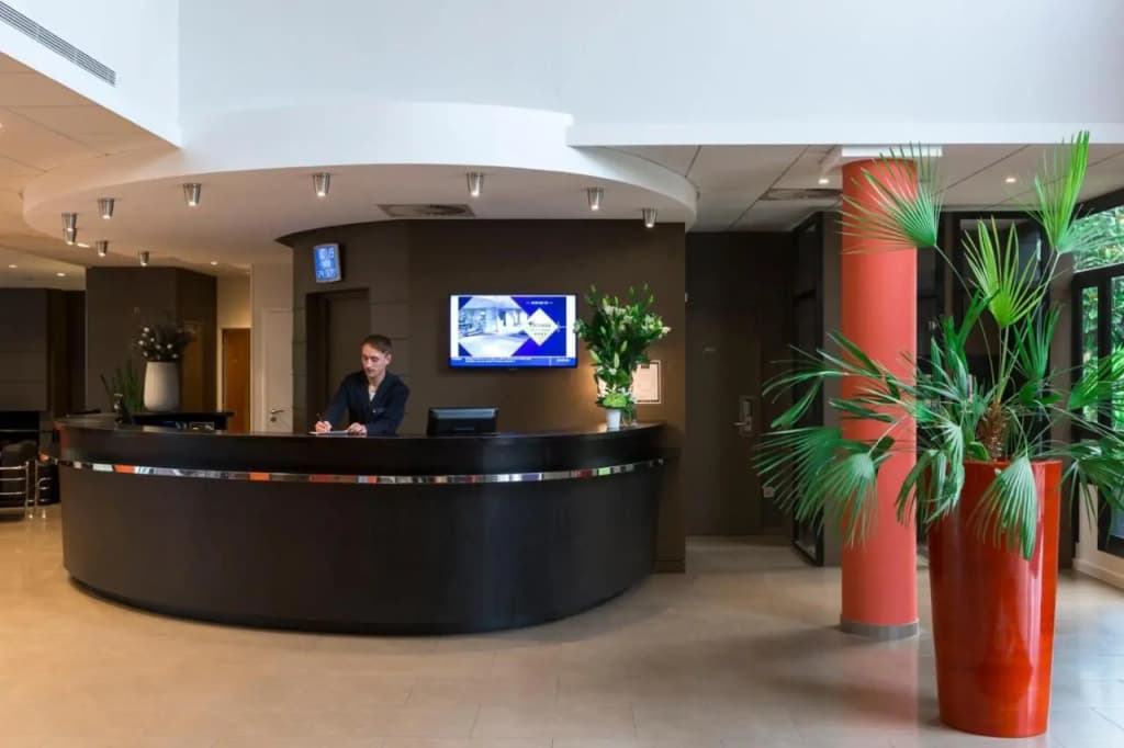Hôtel Oceania Nantes Aéroport - Photo 2