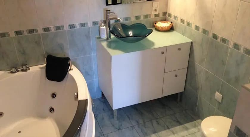 3 Bedrooms Villa Near Cannes - Pool & Jacuzzi - Sea View - Miniature 8